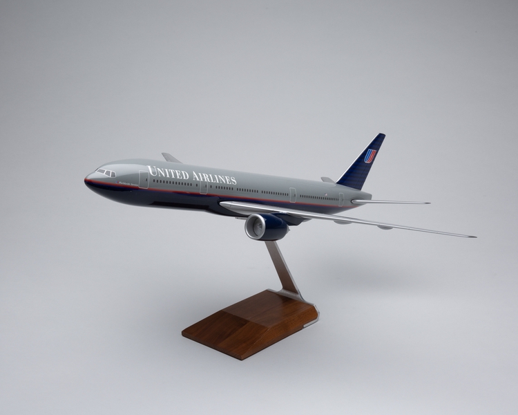 Image: model airplane: United Airlines, Boeing 777-200