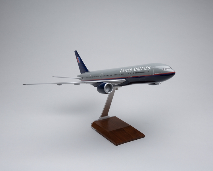 Image: model airplane: United Airlines, Boeing 777-200