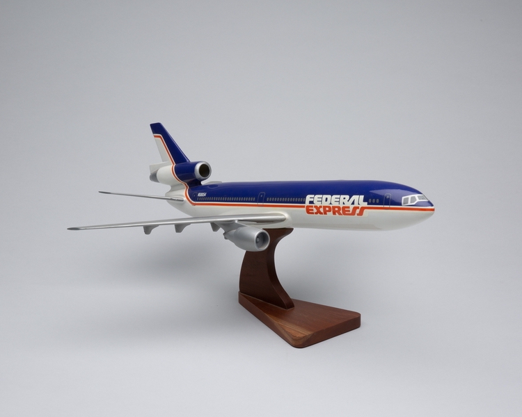 Image: model airplane: Federal Express, McDonnell Douglas DC-10-10