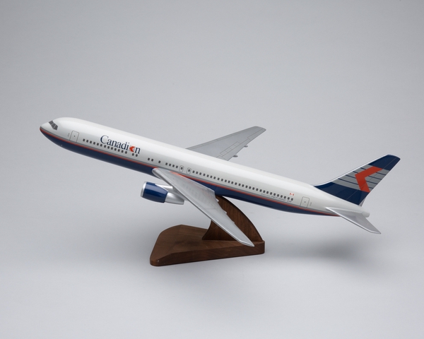 Model airplane: Canadian Airlines, Boeing 767