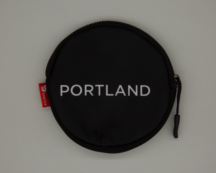 Image: amenity kit: Virgin America, first class, Portland