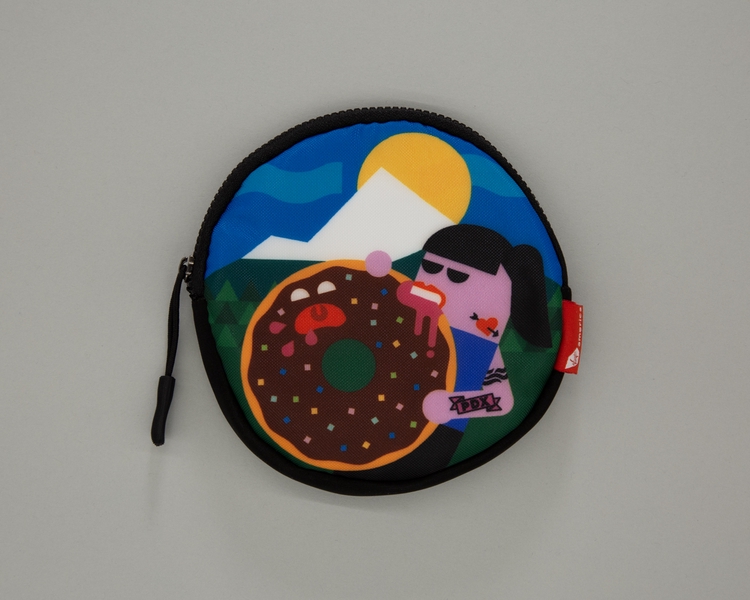 Image: amenity kit: Virgin America, first class, Portland