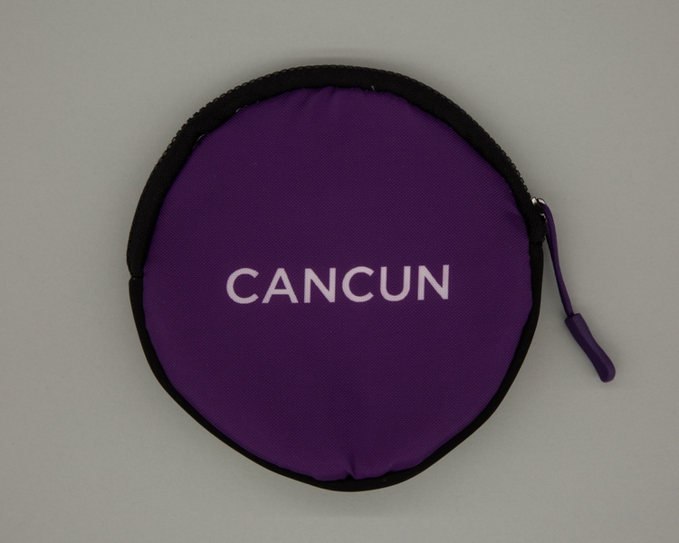 Image: amenity kit: Virgin America, first class, Cancun