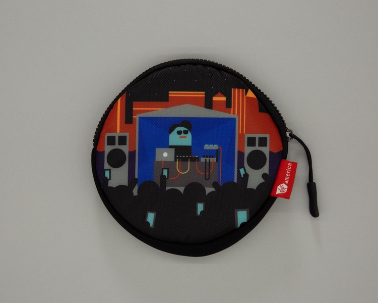 Image: amenity kit: Virgin America, first class, Austin