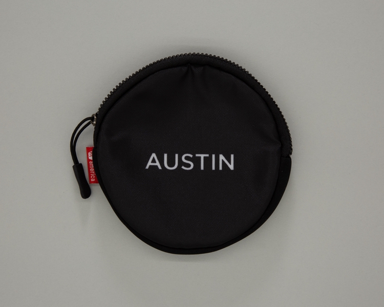 Image: amenity kit: Virgin America, first class, Austin
