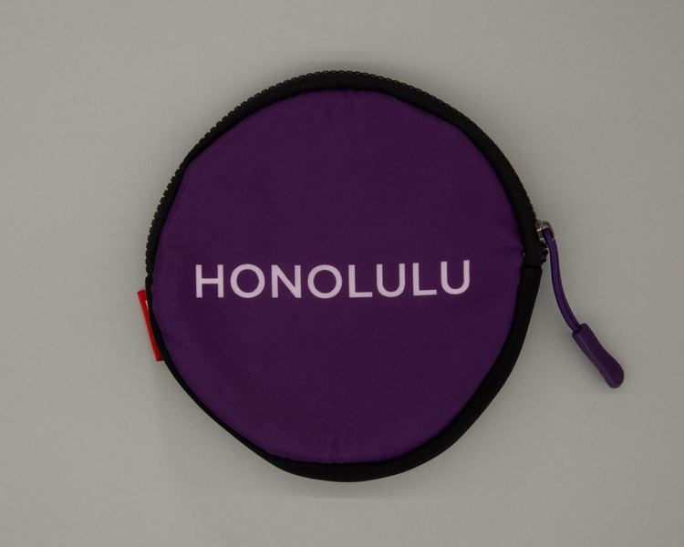 Image: amenity kit: Virgin America, first class, Honolulu