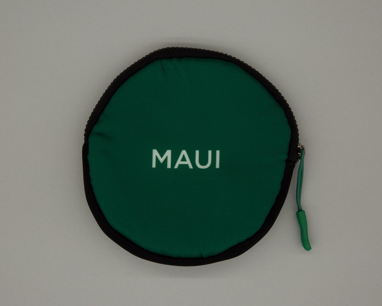 Image: amenity kit: Virgin America, first class, Maui