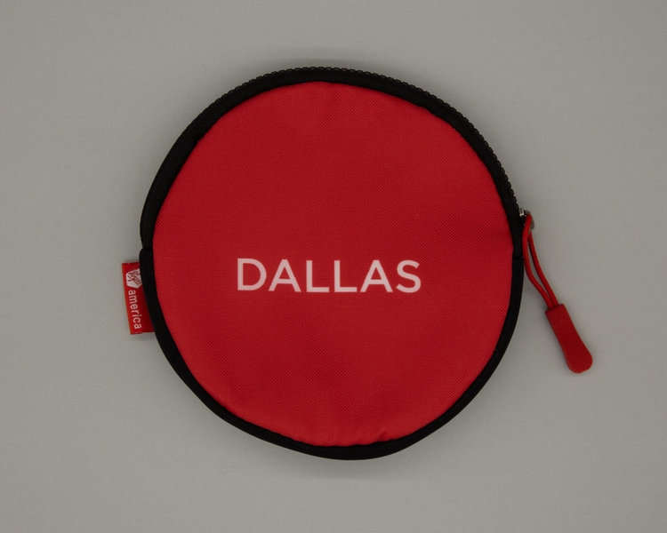 Image: amenity kit: Virgin America, first class, Dallas