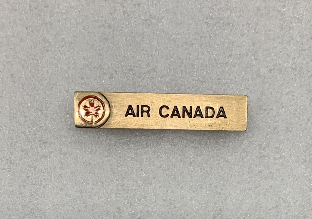 Name pin: Air Canada
