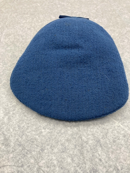 Image: stewardess hat: United Air Lines, winter