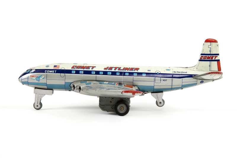 Image: toy airplane: de Havilland DH-106 Comet jetliner