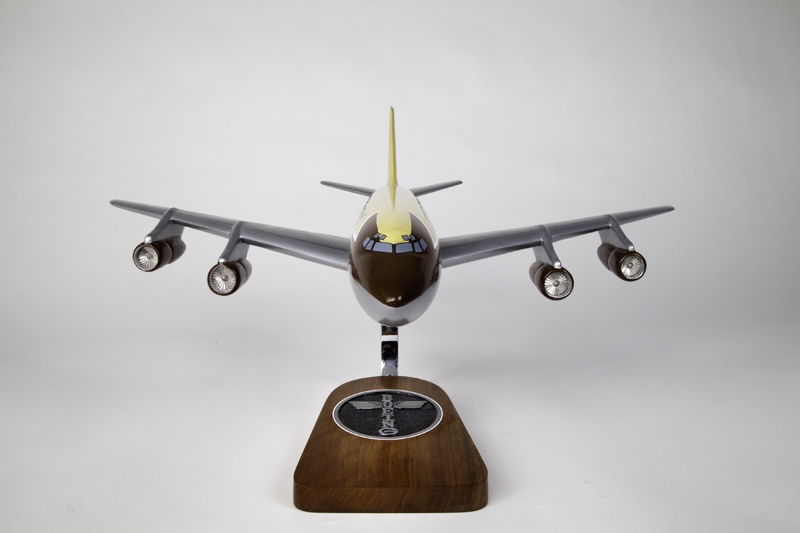 Image: model airplane: Boeing 367-80
