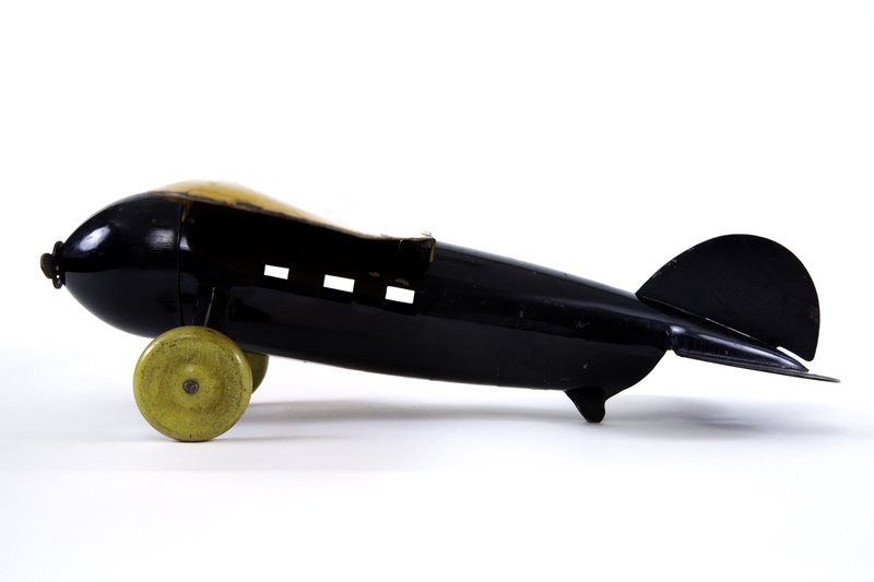 Image: toy airplane: single engine monoplane