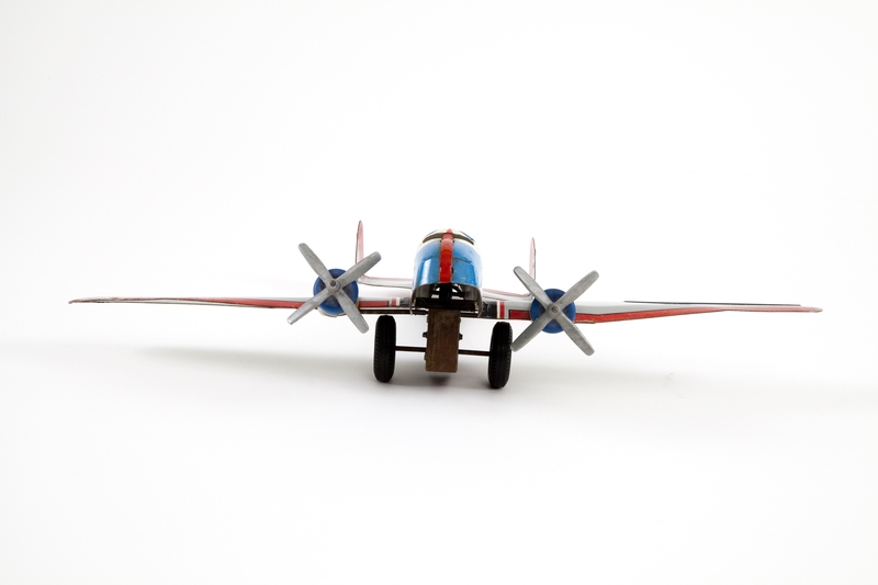 Image: toy airplane: Skycruiser