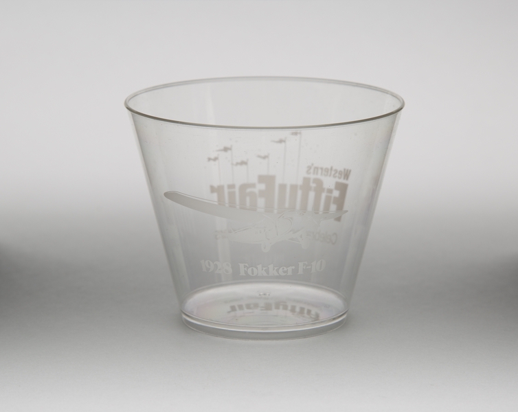 Image: plastic cup: Western Airlines