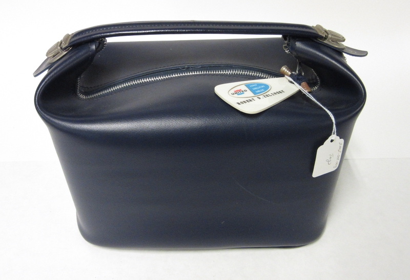 Image: flight attendant handbag: Lufthansa