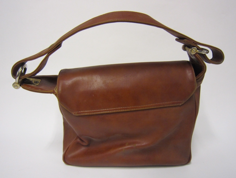 Image: flight attendant handbag: TWA (Trans World Airlines)