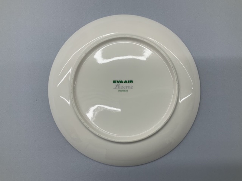 Image: entree plate: EVA Air, Premium Laurel class