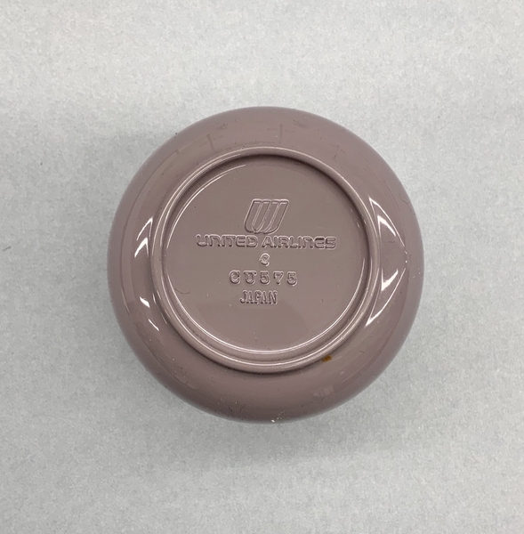 Image: condiment dish: United Airlines, business class