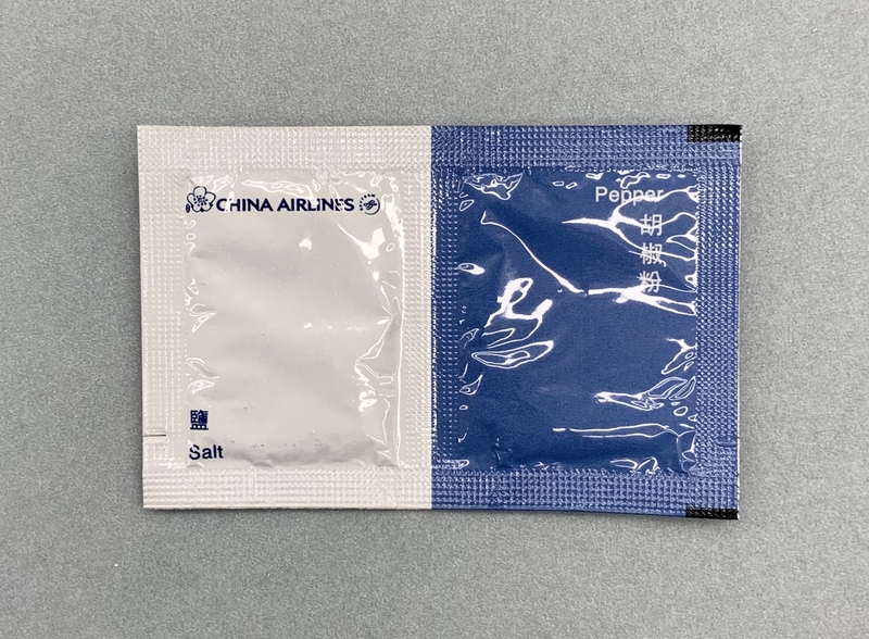 Image: salt and pepper packets: China Airlines