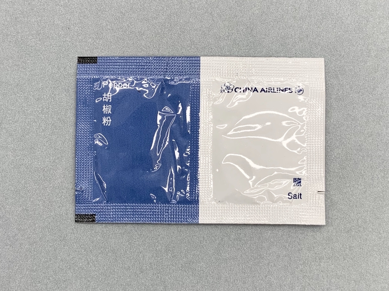 Image: salt and pepper packets: China Airlines