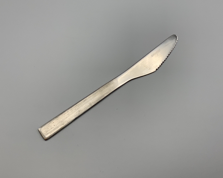Image: knife: Northwest Airlines