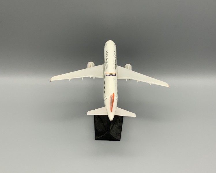 Image: model airplane: Trans Asia Airways, Airbus A320