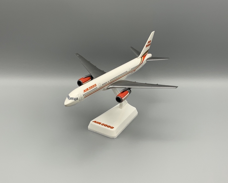 Image: model airplane: Air 2000, Boeing 757