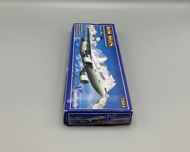 Image: model airplane: Iran Air, Airbus A300