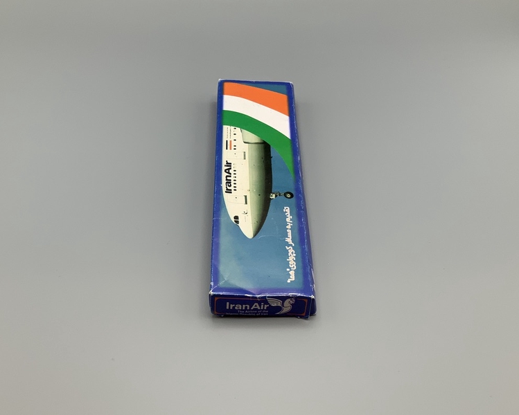 Image: model airplane: Iran Air, Airbus A300-600