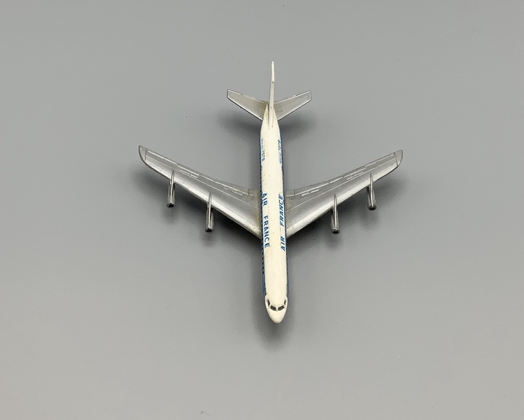 Image: miniature model airplane: Air France, Boeing 707