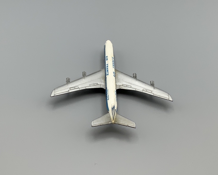 Image: miniature model airplane: Air France, Boeing 707