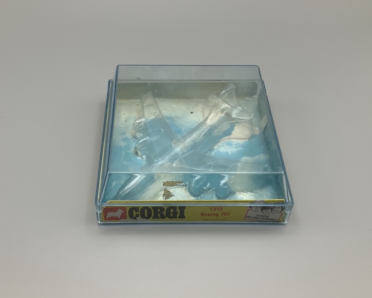 Image: miniature model airplane: Air France, Boeing 707