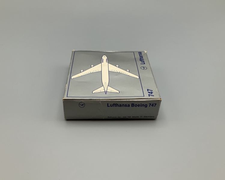 Image: miniature model airplane: Lufthansa, Boeing 747