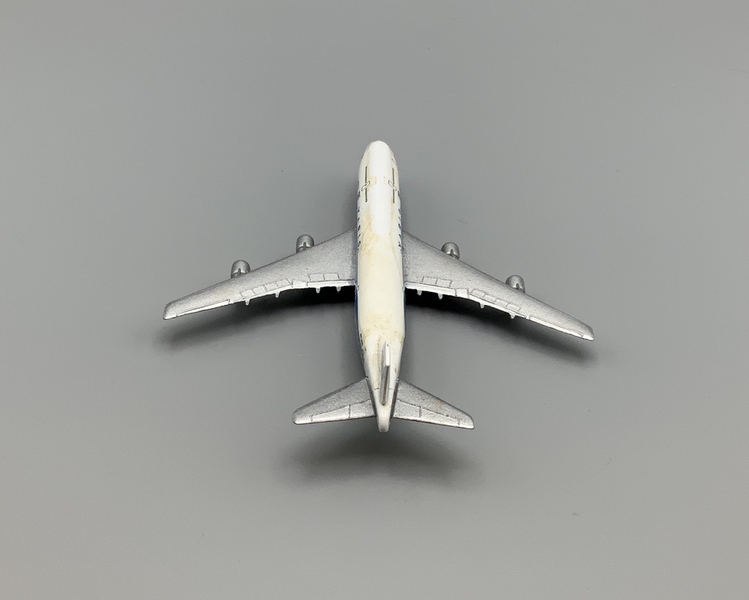 Image: miniature model airplane: VARIG, Boeing 747-300