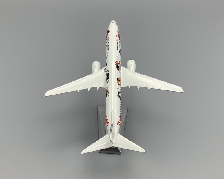 Image: model airplane: Air China, Bejing 2008, Boeing 737-800