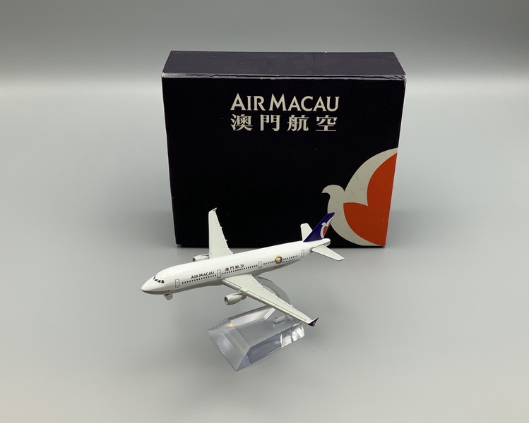 Image: model airplane: Air Macau, Airbus A320