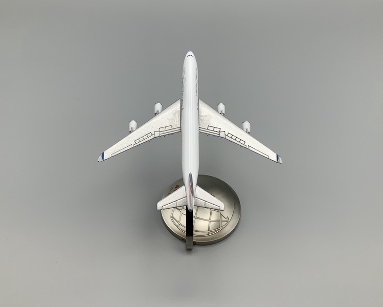 Image: model airplane: China Airlines, Boeing 747-400