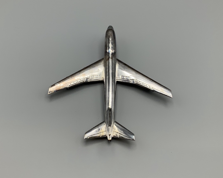 Image: model airplane: Japan Air Lines, Boeing 747