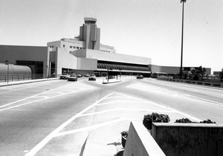 Image: photograph: San Francisco International Airport (SFO), Central Terminal