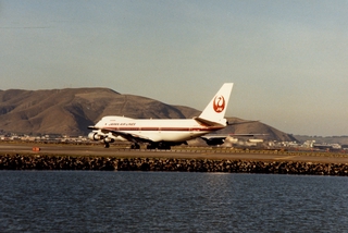 Image: photograph: Japan Airlines, Boeing 747, San Francisco International Airport (SFO)