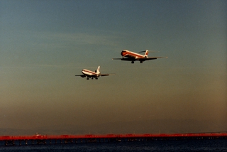 Image: photograph: San Francisco International Airport (SFO), Douglas DC-9, McDonnell Douglas DC-10-30