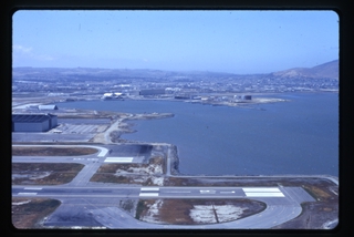 Image: slide: San Francisco International Airport (SFO), Runways 19L and 19R