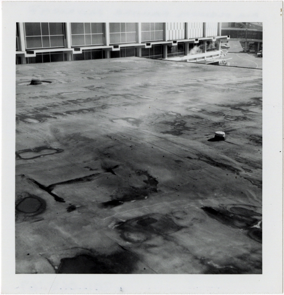 Image: photograph: San Francisco International Airport (SFO), construction