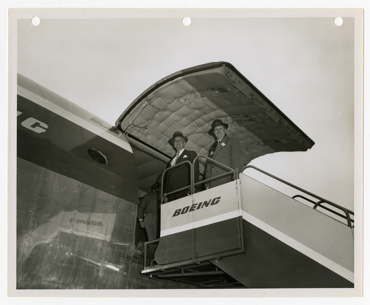 Image: photographs: early aviation; Boeing 367-80