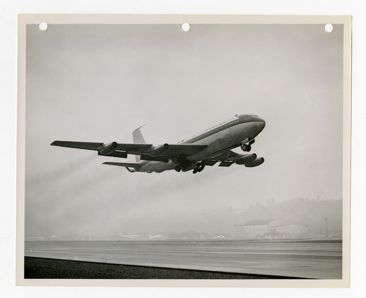 Image: photographs: early aviation; Boeing 367-80