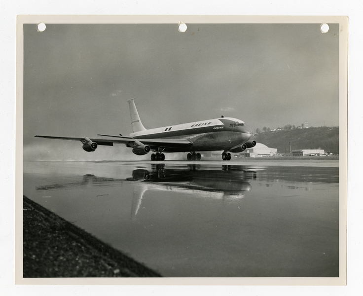 Image: photographs: early aviation; Boeing 367-80