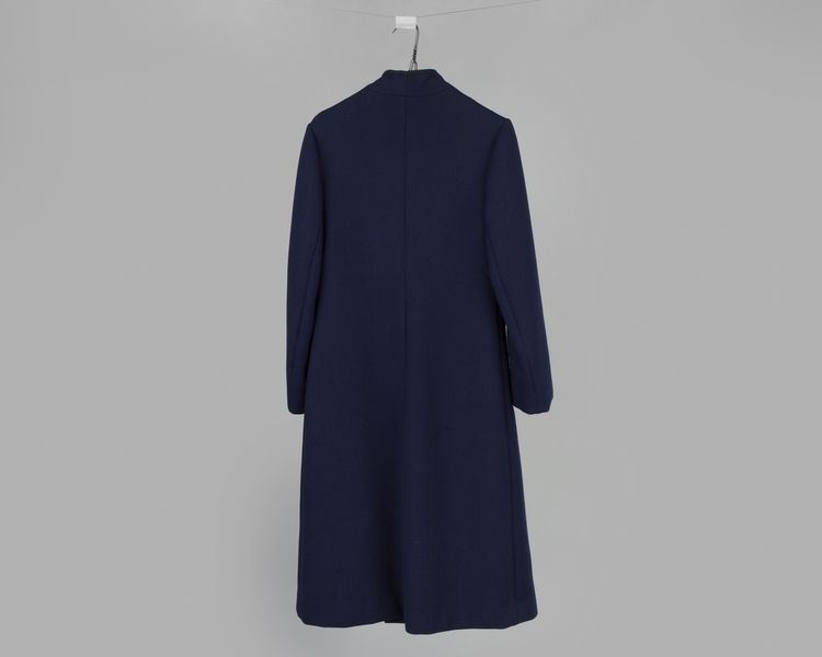 Image: flight attendant coat: American Airlines