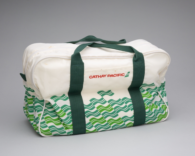 Image: duffle bag: Cathay Pacific Airways