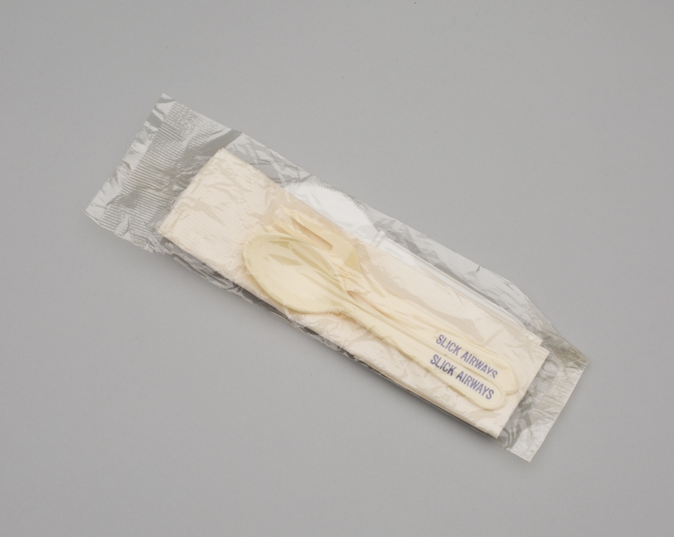 Image: utensil set: Slick Airways